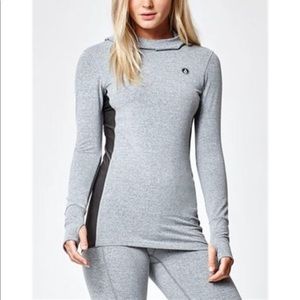 Volcom snowboarding baselayer Top and bottom set